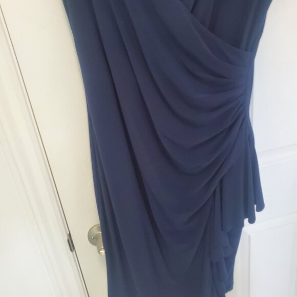 Jessica Dress Size 6 - Picture 4 of 12